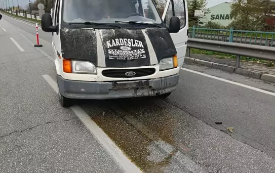 Minibüs Yayaya Çarptı