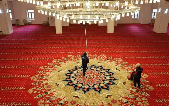 Mardin'de Ramazan Öncesi İbadethane Temizliği