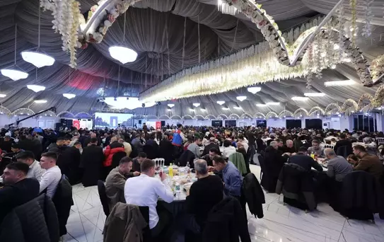 Mardin Valiliği ve Büyükşehir Belediyesince Kızıltepe'de iftar programı düzenledi