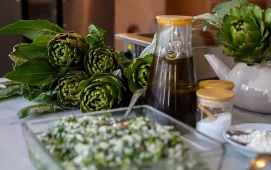 İzmir'in Zeytinyağlı Enginar Dolması