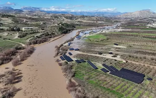 Göksu Irmağı'nda Debi Artışı Tarımı Vurdu