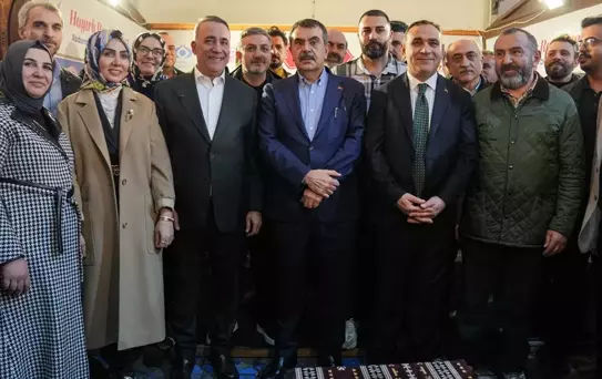 Milli Eğitim Bakanı Tekin, Sultangazi Belediyesi Ramazan Etkinlik Çadırı'nı ziyaret etti Açıklaması