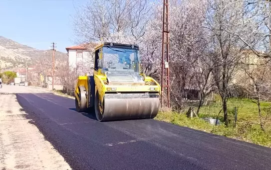 Nallıhan'da Asfalt Yenileme Çalışmaları Başladı