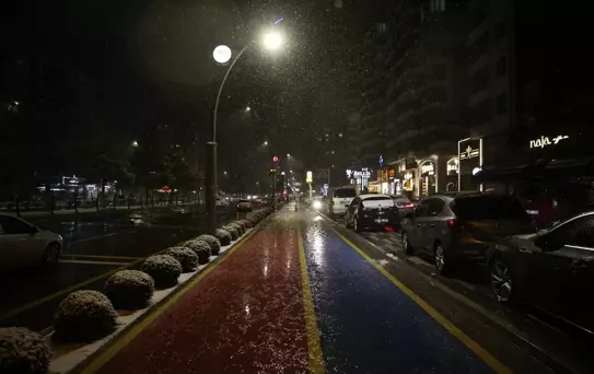 Niğde'de Kar Yağışı Etkili