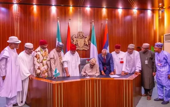 Nijerya'da Seçim Yasası Değişti