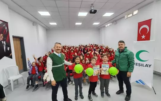 Yeşilay'dan Öğrencilere Teknoloji Eğitimi