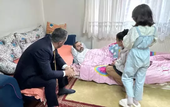 Çetin'den Hasta Ziyareti