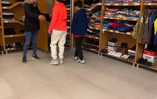 Tebessüm Çarşısı'ndan Yetimlere Bayram Kıyafeti