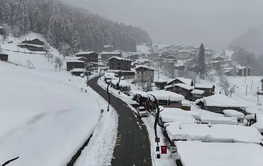 Kar Yağışı Doğu Karadeniz'i Vurdu
