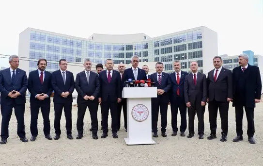 Sağlık Bakanı Memişoğlu, Trabzon Şehir Hastanesi inşaatında incelemelerde bulundu Açıklaması