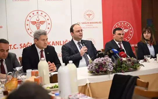 İstanbul'da Sağlık Muhabirleri İftar Yemeğinde Buluştu