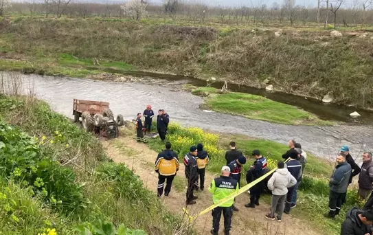 Hendek'te Traktör Devri, Sürücü Hayatını Kaybetti