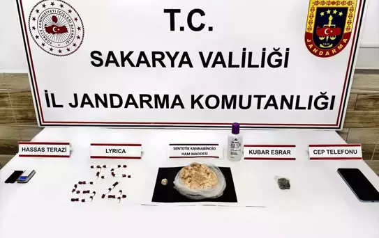 Sakarya'da Uyuşturucu Operasyonu: 2 Tutuklama