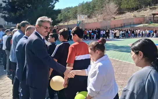 Havza'da Öğrenciler Ramazan Bayramı'nı Kutladı