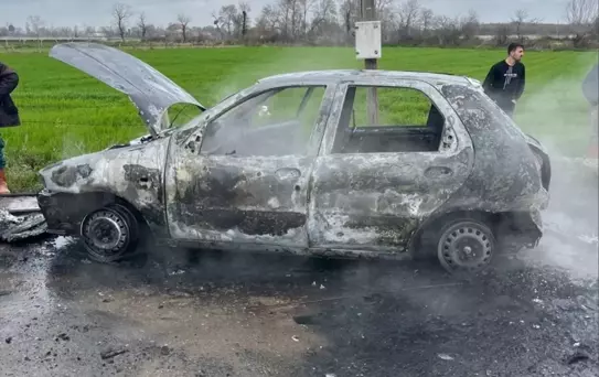 Bafra'da Otomobil Yangını