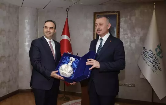 Sanayi ve Teknoloji Bakanı Kacır AK Parti Kocaeli İl Başkanlığında konuştu Açıklaması