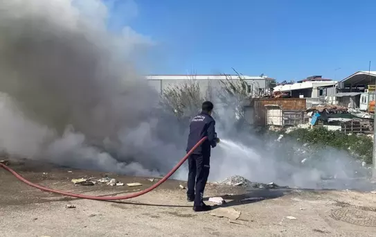 Serik'te Hurdalıkta Yangın