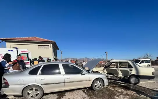 Seydişehir'de Trafik Kazası: 2 Yaralı