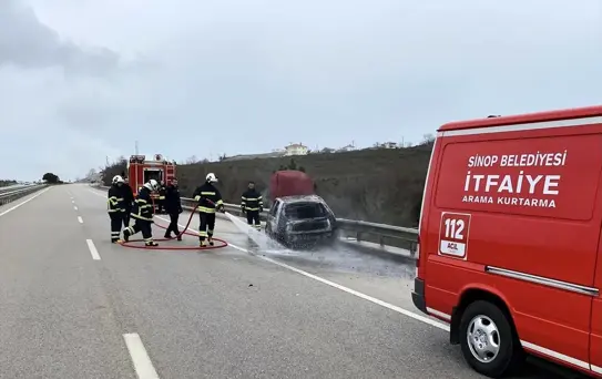 Sinop'ta Otomobil Yangını: 2 Yaralı