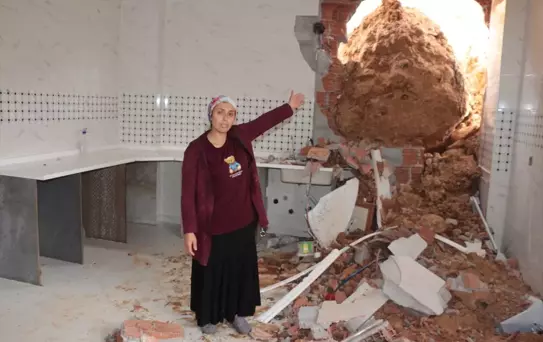 Cizre'de Heyelan: Bir Ev Hasar Gördü