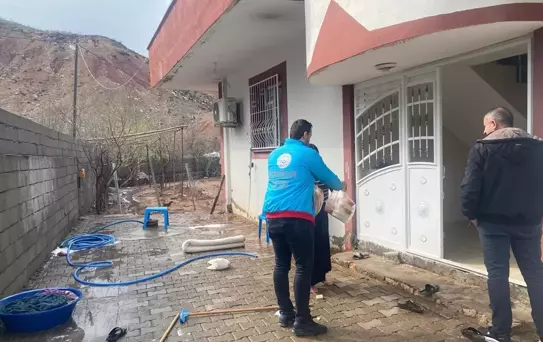 Şırnak'ta Selzedelere Yardım