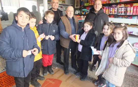 Sivas'ta Öğrencilerden Askıda Ekmek Kampanyası