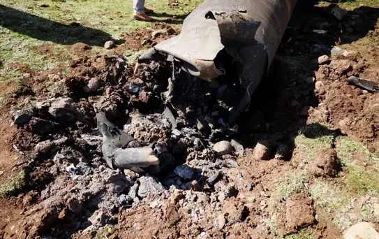 Suriye'de Füze Kalıntıları Düştü