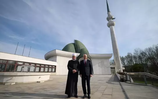 Kurtulmuş, Zagreb'de Ayasofya Sergisi Açılışına Katıldı