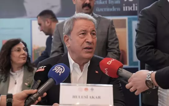 Hulusi Akar, Külliye'de Ramazan Etkinliğinde Buluştu