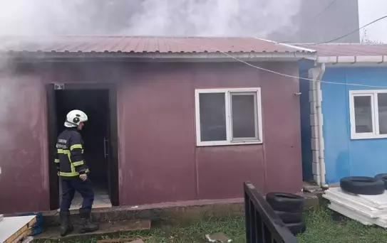 Tekkeköy'de Konteyner Yangını