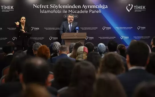 İslamofobiyle Mücadele Paneli Düzenlendi