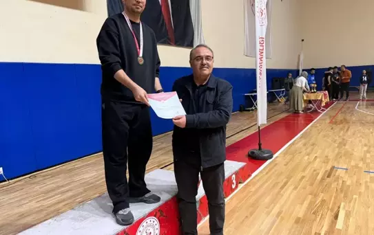 Vezirköprü'de Sağlık Çalışanlarına Voleybol Turnuvası
