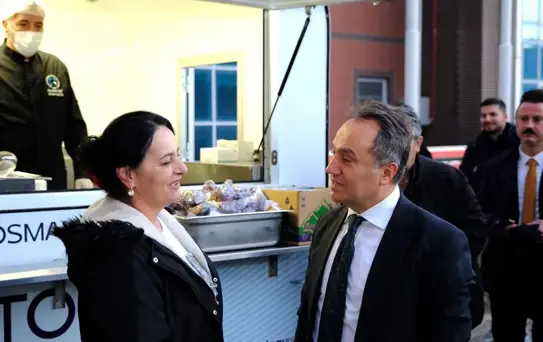 Rektör Yılmaz'dan Hastaneye Moral Ziyareti