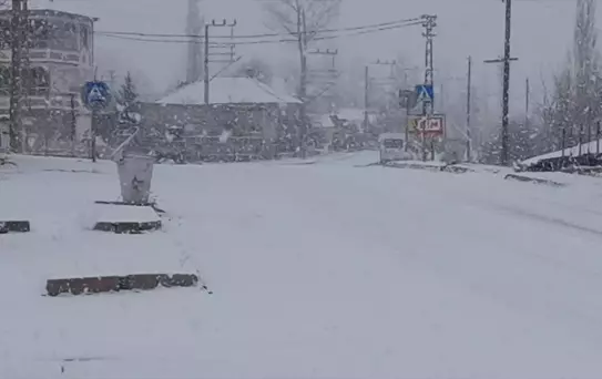 Tokat'ta Kar Yağışı Etkili