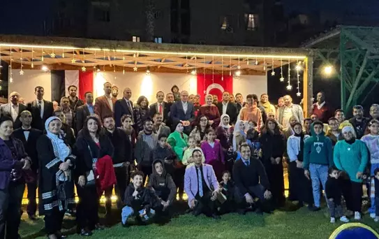 Kahire'de Kadir Gecesi İftarı