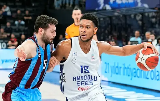 Anadolu Efes, Trabzonspor'u Yenerek 12. Galibiyetini Aldı