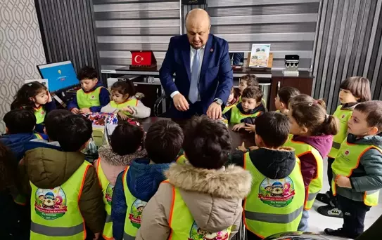 Miniklerden Filistin'e Yardım