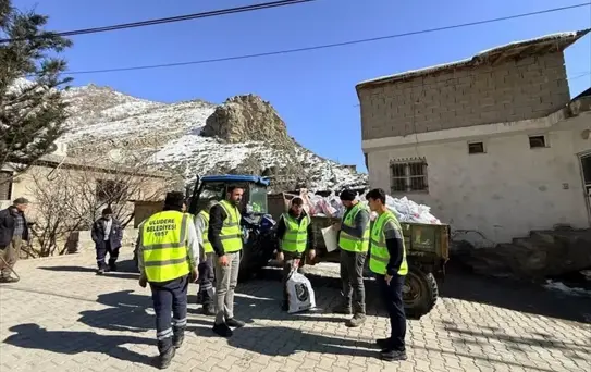 Uludere'de Gıda Yardımı Sürecek