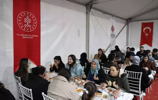 Vakıf Hizmetleri Ramazan'da Paylaşımda