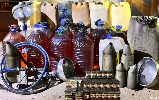 Tuşba'da Kaçak Akaryakıt ve Sigaraya Operasyon