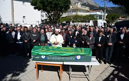 Teknik Direktör Engin Fırat Toprağa Verildi