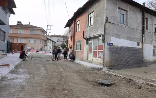 Vezirköprü'de Baskı Beton Yol Çalışması Başladı