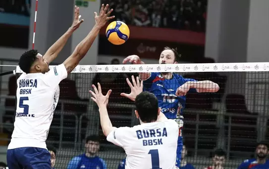 Bursa, İstanbul'u 3-1 Yendi