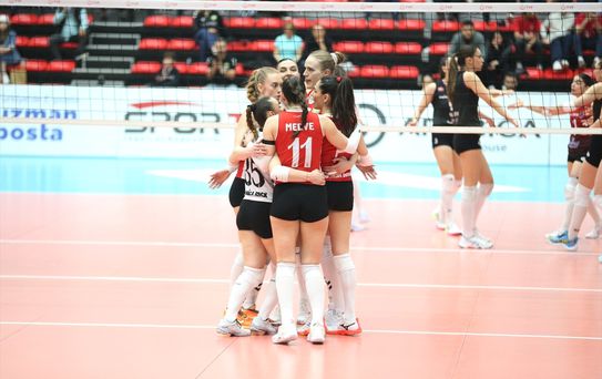 Voleybolda Yarı Final Tamamlandı