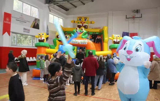 Yağlıdere'de Çocuklar Bayram Şenliğiyle Eğlendi