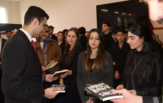 Yalıhüyük'te Şiir Dinletisi Gerçekleşti