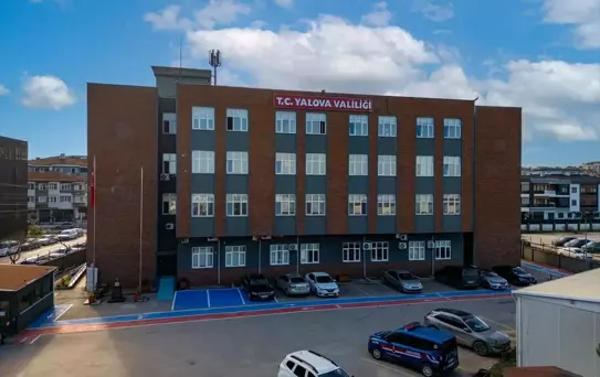 Yalova'da Komşu Kavgası: Baba ve Kızı Yaralandı