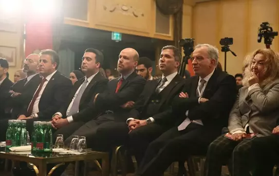 YTB, Viyana'da, gençlerin beklentilerinin ve diasporanın geleceğinin ele alındığı panel düzenledi