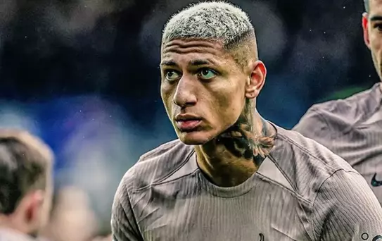Fenerbahçe yeni sezonda bombayı Richarlison ile patlatıyor