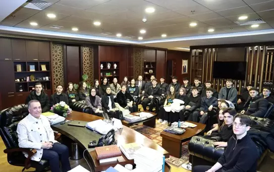 Sultangazi'de gençlik buluşmaları tam gaz devam